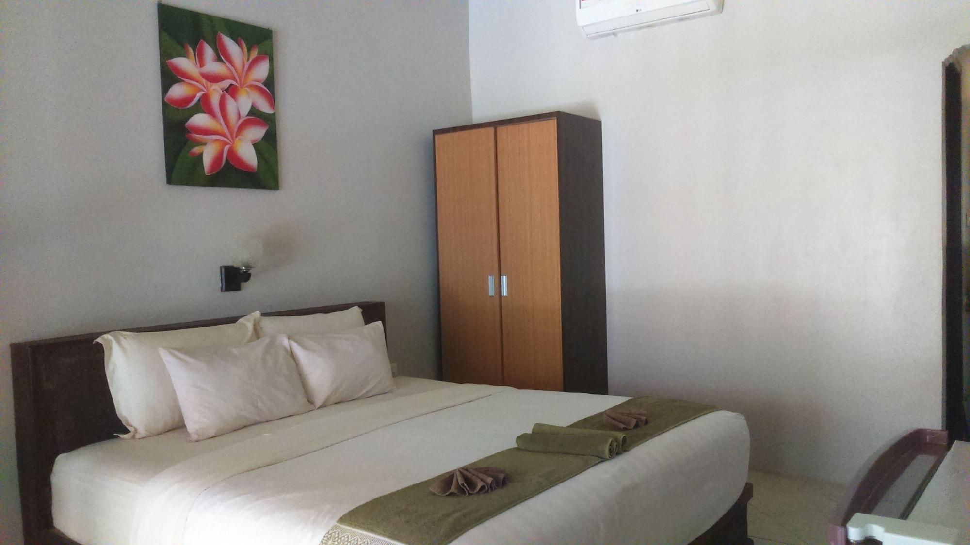 OYO 1056 Senggigi Cottages Lombok Eksteriør bilde