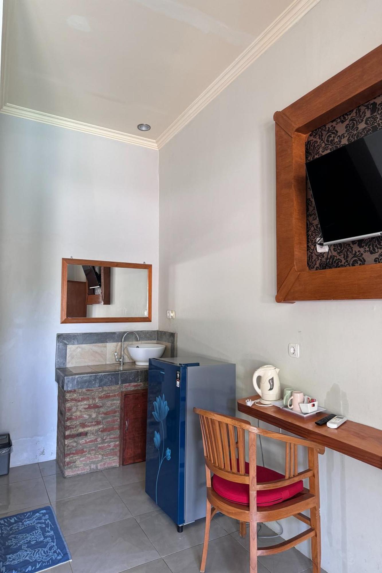 OYO 1056 Senggigi Cottages Lombok Eksteriør bilde