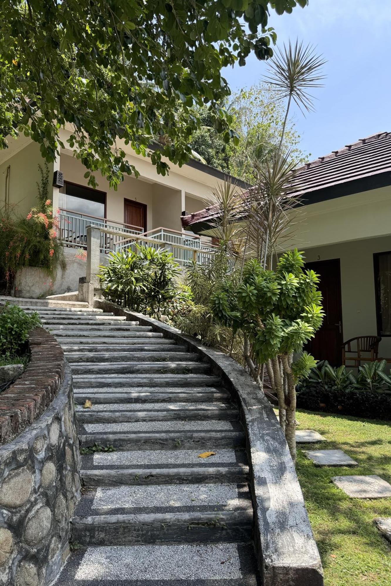 OYO 1056 Senggigi Cottages Lombok Eksteriør bilde