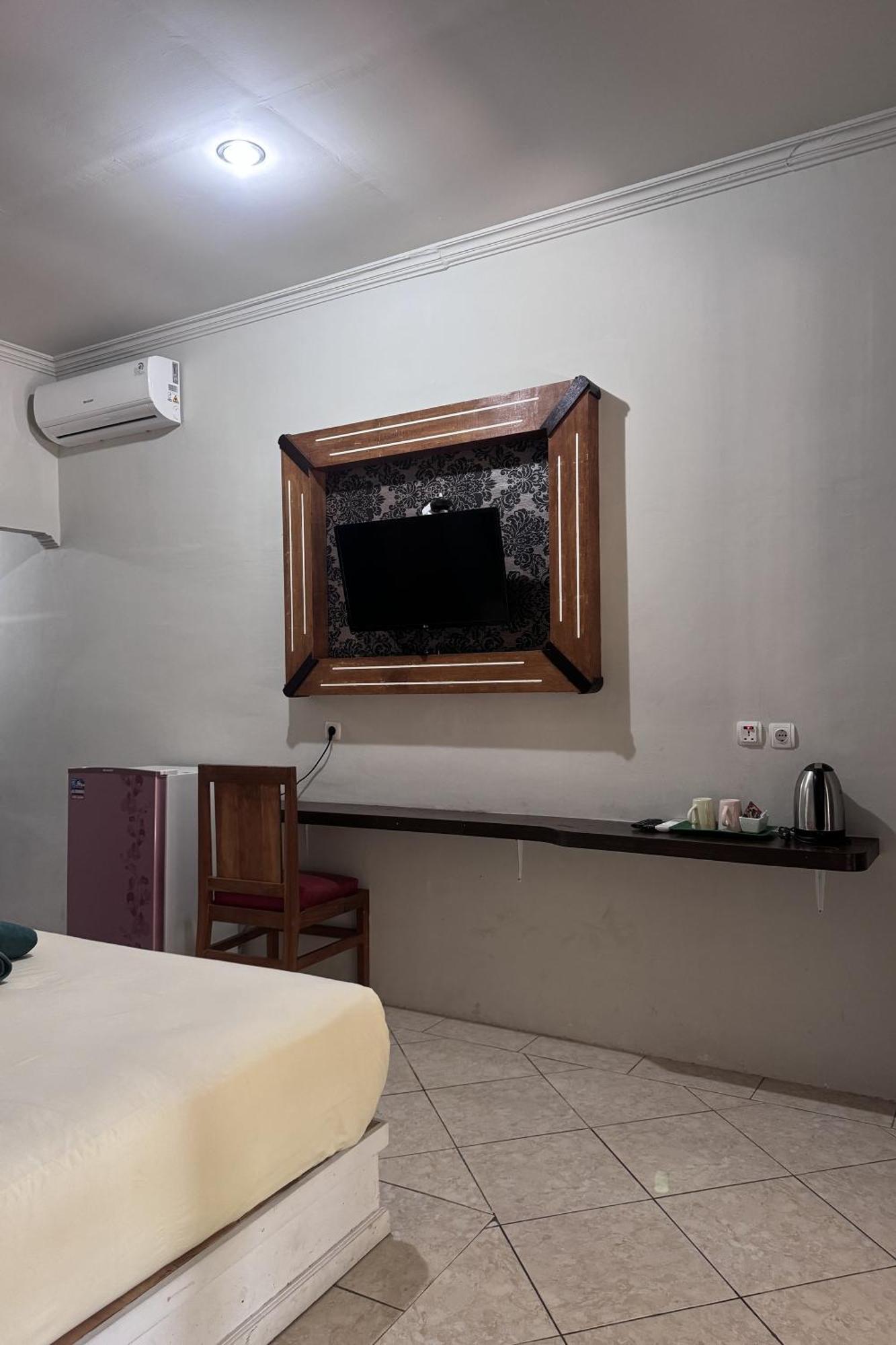 OYO 1056 Senggigi Cottages Lombok Eksteriør bilde