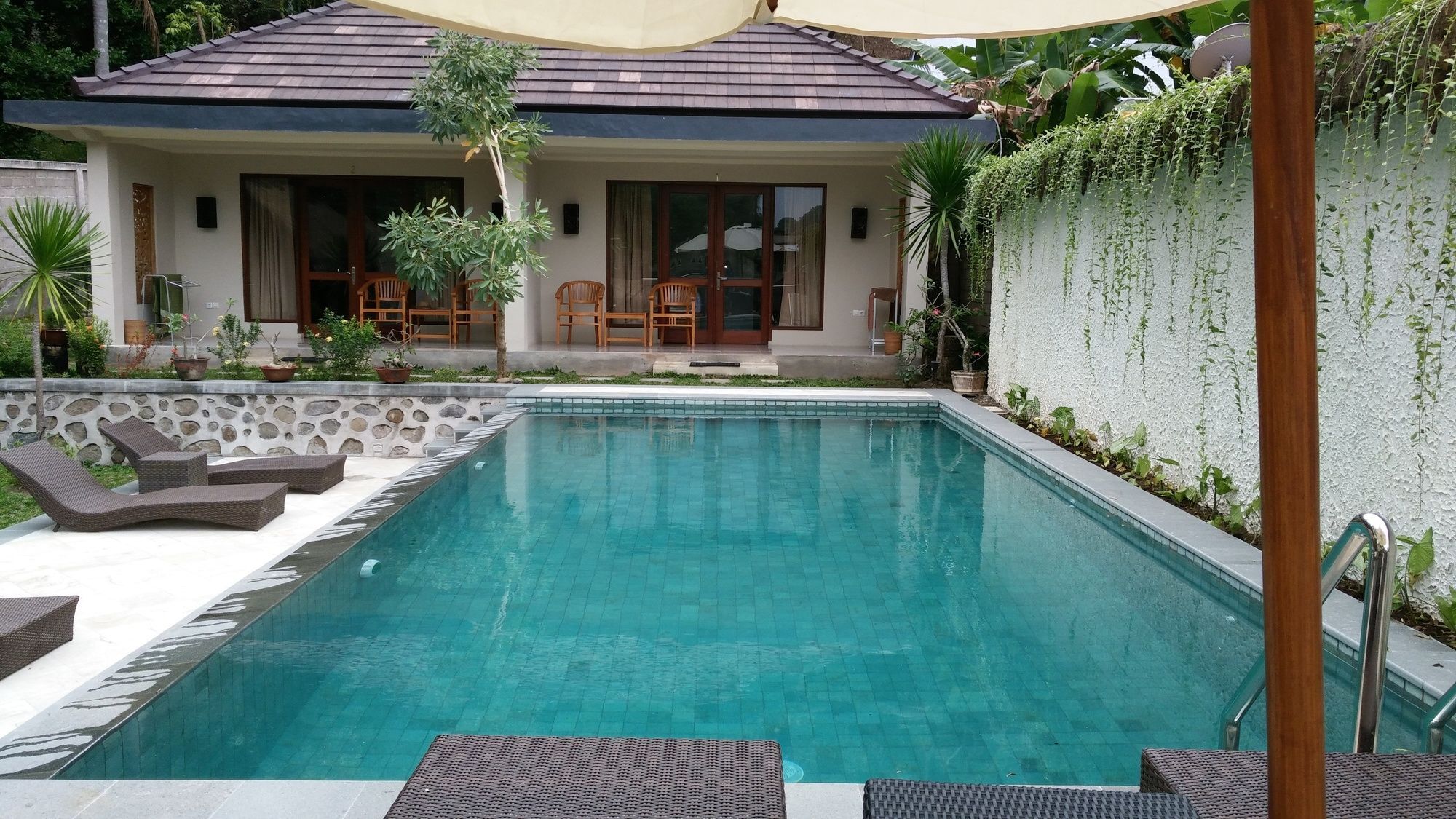 OYO 1056 Senggigi Cottages Lombok Eksteriør bilde