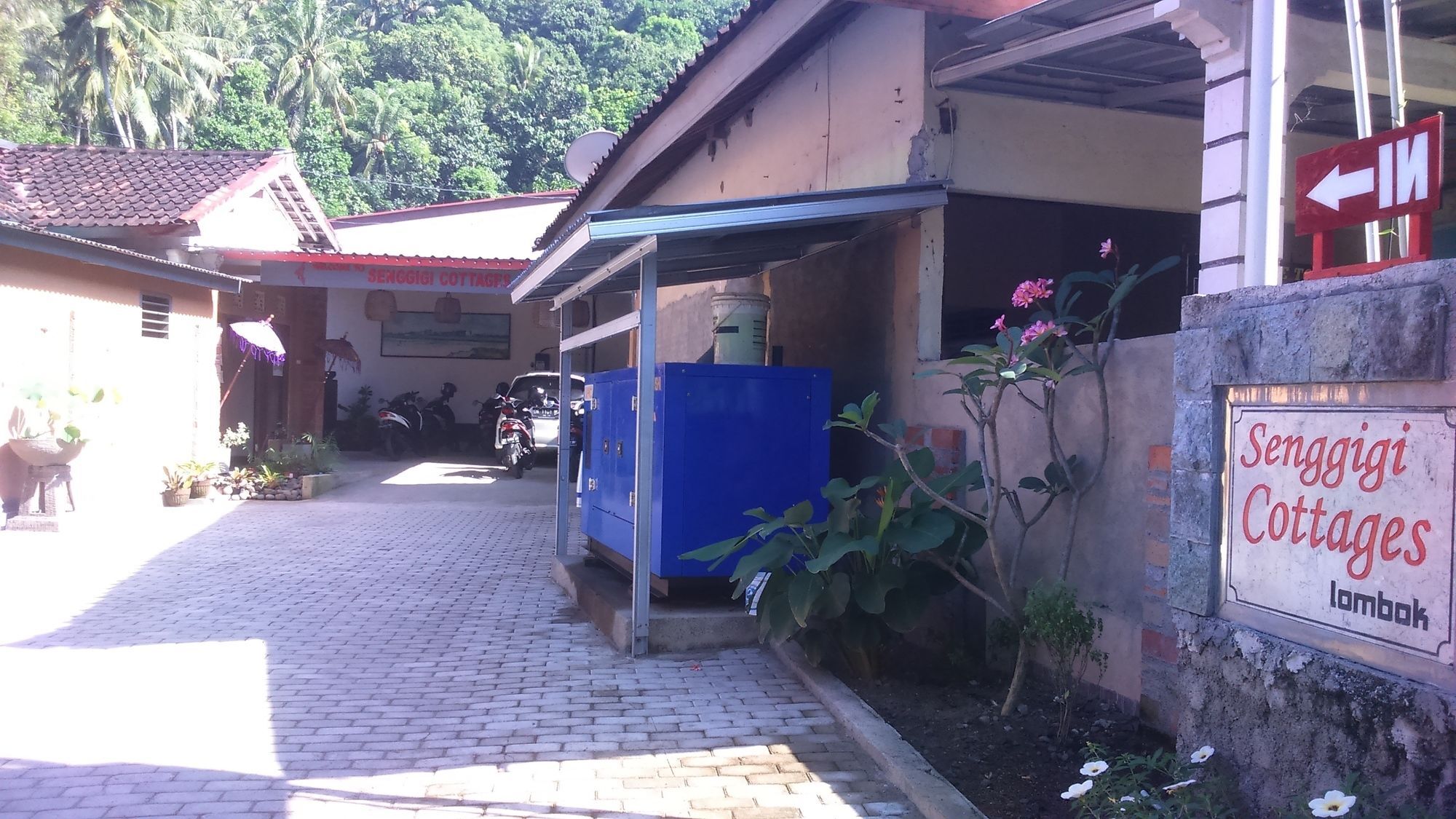 OYO 1056 Senggigi Cottages Lombok Eksteriør bilde