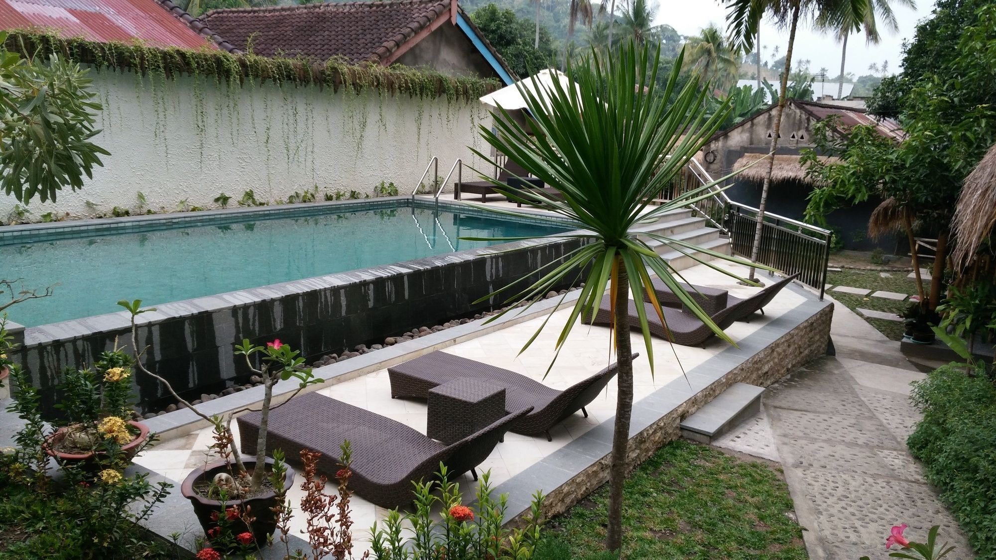 OYO 1056 Senggigi Cottages Lombok Eksteriør bilde